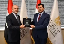 «صبحي»-يستقبل-«رئيس-الاتحاد-الدولي-للسلاح»-ويشيد-بدوره-في-تطوير-اللعبة-ويكرمه-تقديرًا-لجهوده